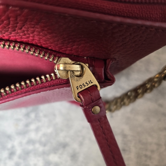 Fossil Red Leather Crossbody Bag With Front Pocket Zip Top Read - Picture 11 of 11